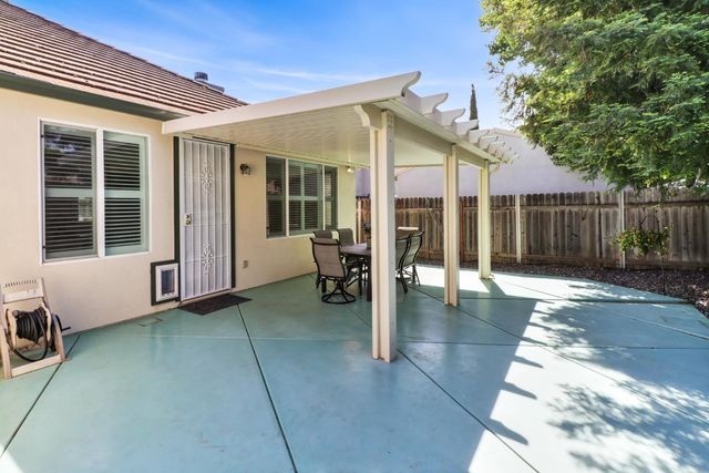9649 Glacier Creek Way, Elk Grove, CA 95624