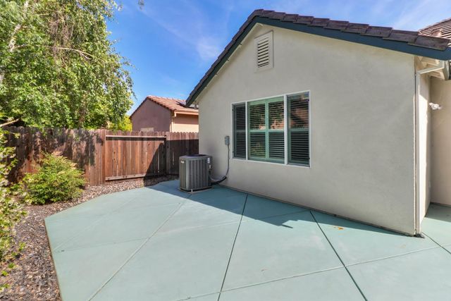 9649 Glacier Creek Way, Elk Grove, CA 95624