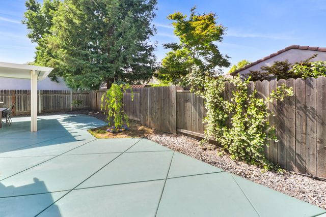 9649 Glacier Creek Way, Elk Grove, CA 95624