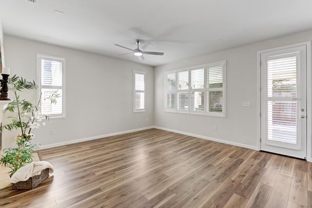 9649 Glacier Creek Way, Elk Grove, CA 95624