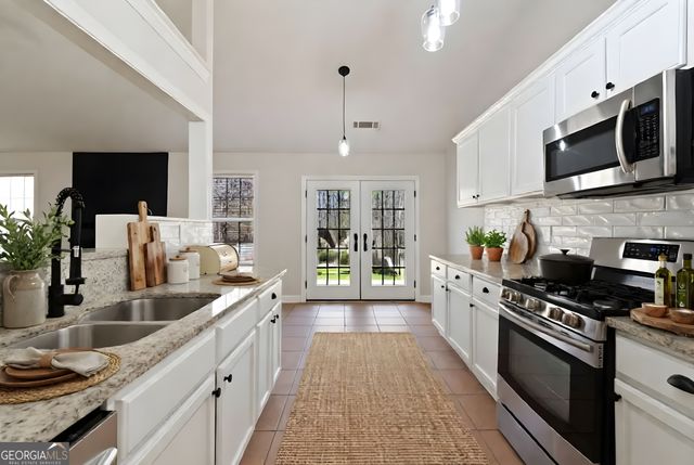 5803 Riverside Walk Drive, Sugar Hill, GA 30518