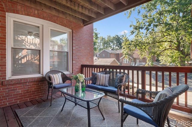 6318 Southwood Avenue 2E, Clayton, MO 63105