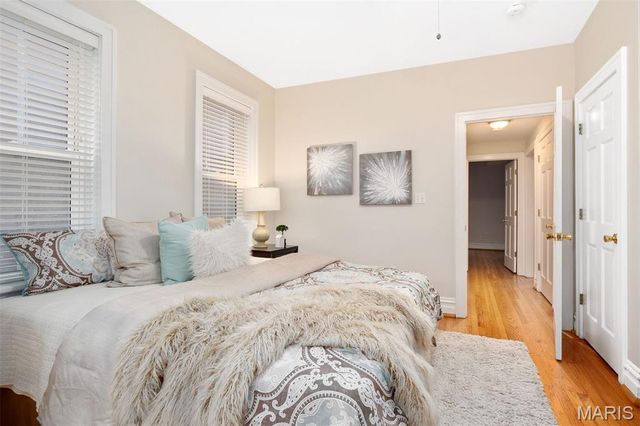 6318 Southwood Avenue 2E, Clayton, MO 63105