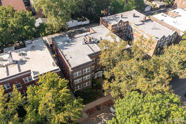 6318 Southwood Avenue 2E, Clayton, MO 63105