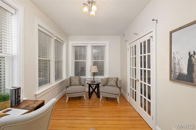 6318 Southwood Avenue 2E, Clayton, MO 63105