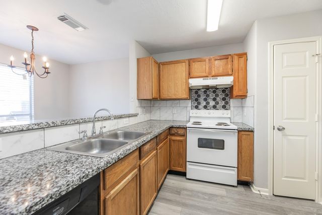 727 Richview Drive, Houston, TX 77060