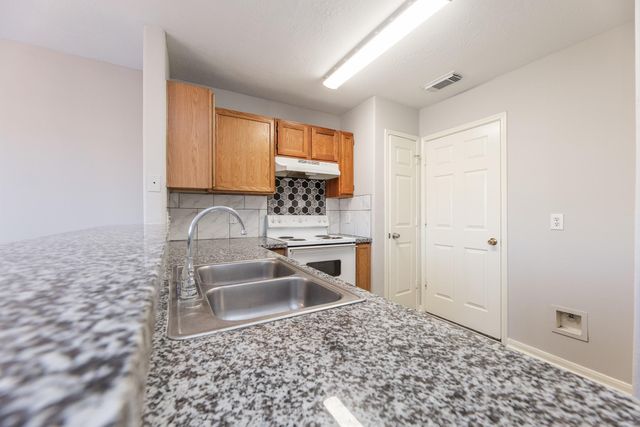 727 Richview Drive, Houston, TX 77060