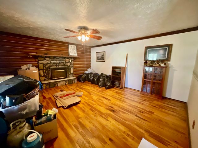 2619 Paula Drive, West Plains, MO 65775