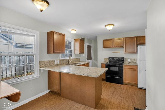 4737 Boulevard Place, Indianapolis, IN 46208