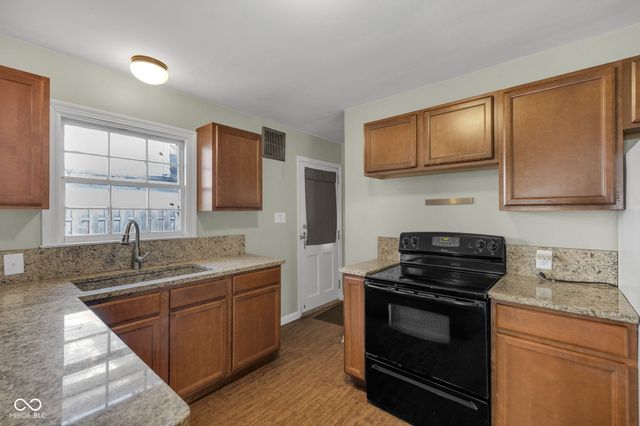 4737 Boulevard Place, Indianapolis, IN 46208