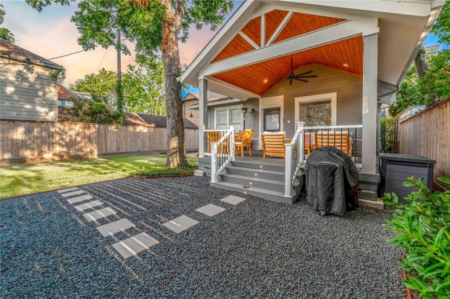 808 Woodrow Street, Houston, TX 77006