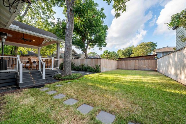 808 Woodrow Street, Houston, TX 77006