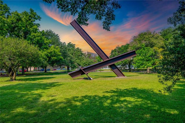 808 Woodrow Street, Houston, TX 77006