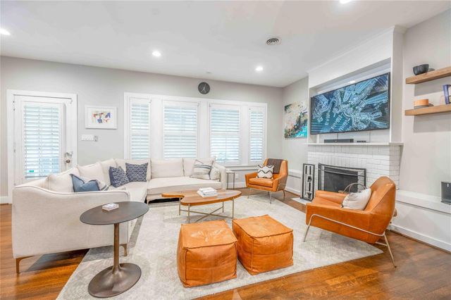 808 Woodrow Street, Houston, TX 77006