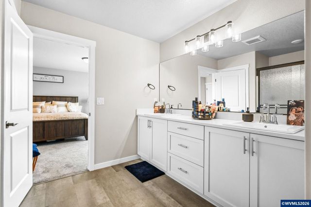 4882 Flight Av NE, Salem, OR 97305