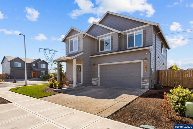 4882 Flight Av NE, Salem, OR 97305