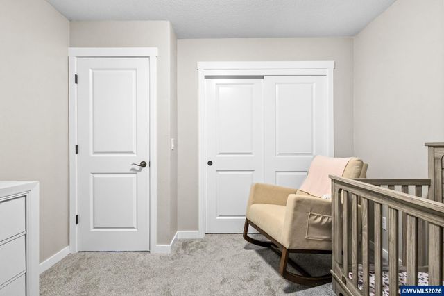 4882 Flight Av NE, Salem, OR 97305