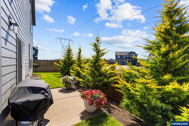 4882 Flight Av NE, Salem, OR 97305