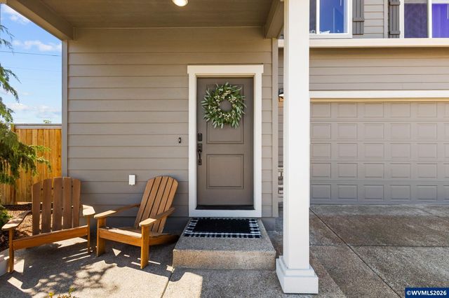 4882 Flight Av NE, Salem, OR 97305