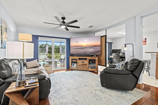 353 BEACON HARBOUR LOOP, Bradenton, FL 34212