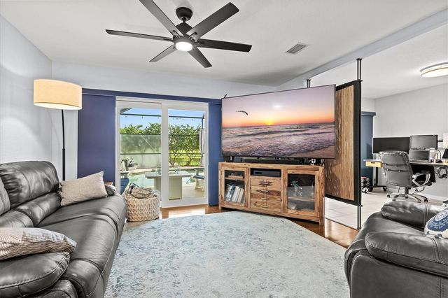 353 BEACON HARBOUR LOOP, Bradenton, FL 34212