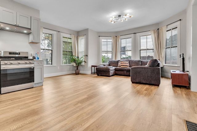 187 Neponset Ave 1, Boston, MA 02122