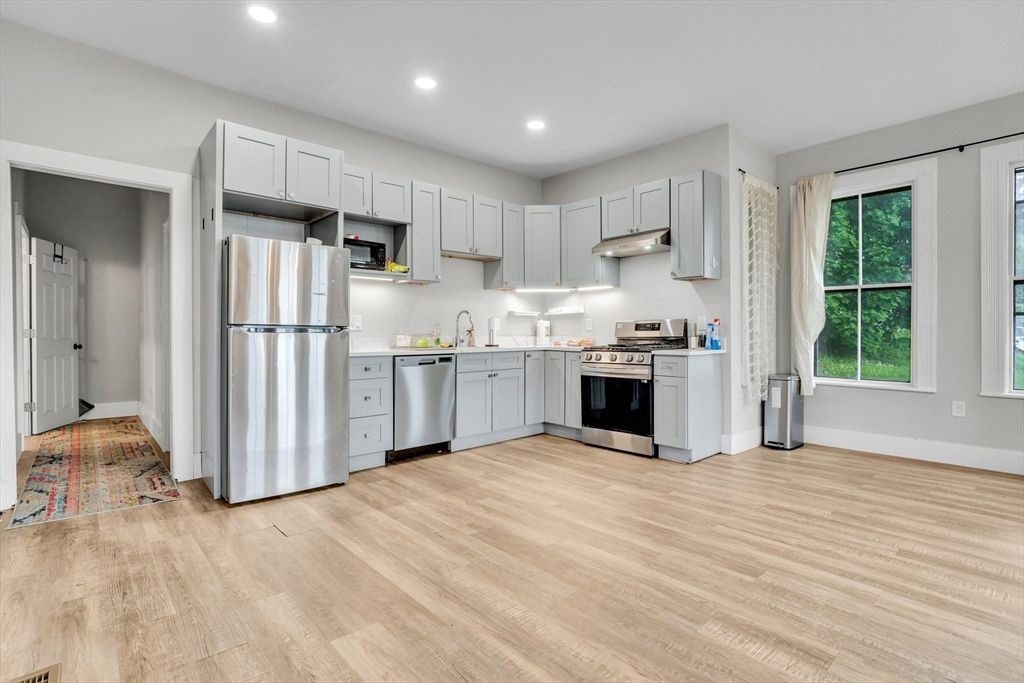 187 Neponset Ave 1, Boston, MA 02122