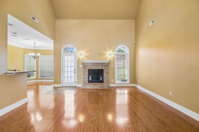 10421 Laurel Pointe Lane, Knoxville, TN 37931