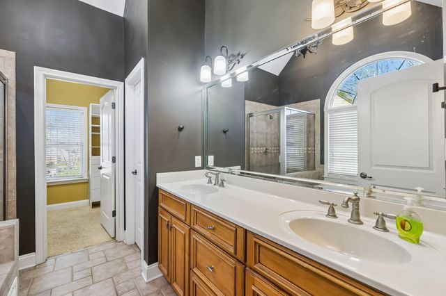 10421 Laurel Pointe Lane, Knoxville, TN 37931