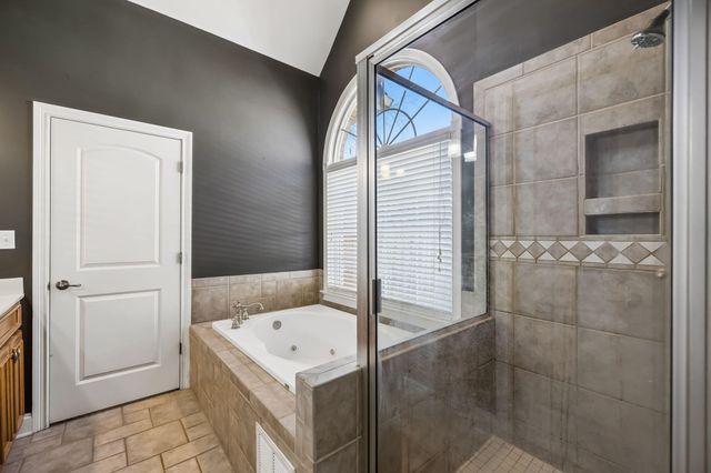 10421 Laurel Pointe Lane, Knoxville, TN 37931