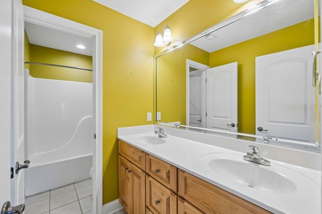 10421 Laurel Pointe Lane, Knoxville, TN 37931