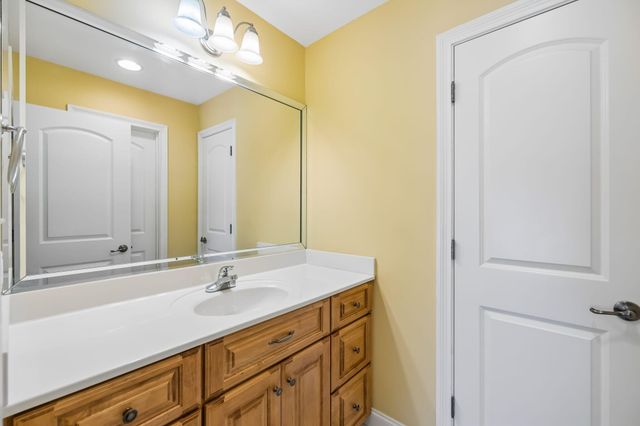 10421 Laurel Pointe Lane, Knoxville, TN 37931