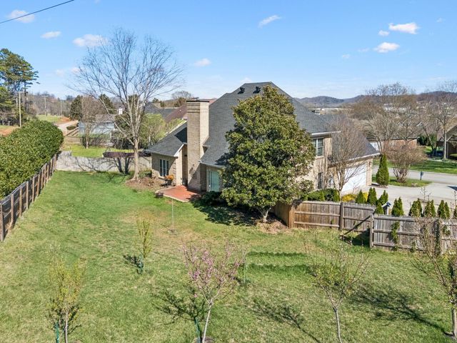 10421 Laurel Pointe Lane, Knoxville, TN 37931