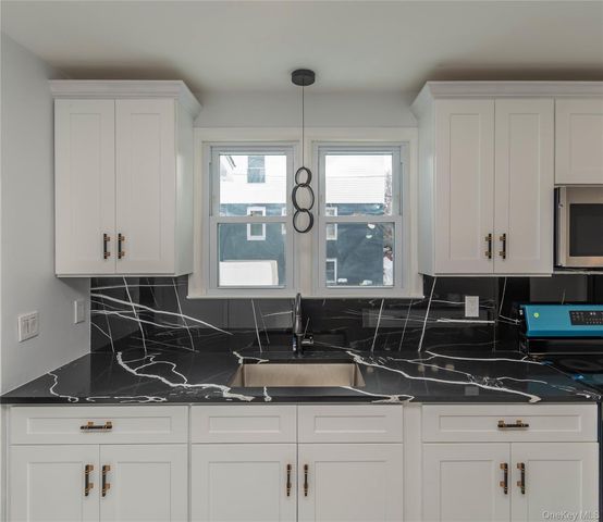 134 Old Quaker Lane, Hyde Park, NY 12538