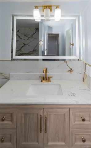 134 Old Quaker Lane, Hyde Park, NY 12538