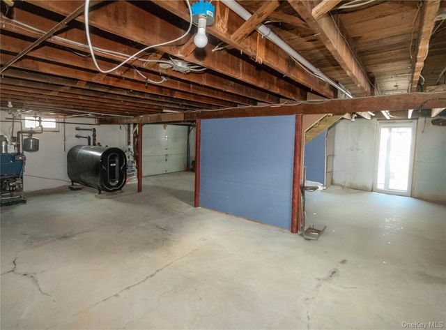 134 Old Quaker Lane, Hyde Park, NY 12538