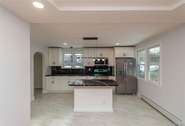 134 Old Quaker Lane, Hyde Park, NY 12538