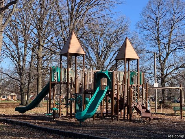 19220 Wick Road 221, Allen Park, MI 48101