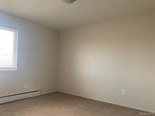19220 Wick Road 221, Allen Park, MI 48101