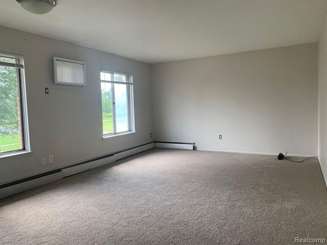 19220 Wick Road 221, Allen Park, MI 48101