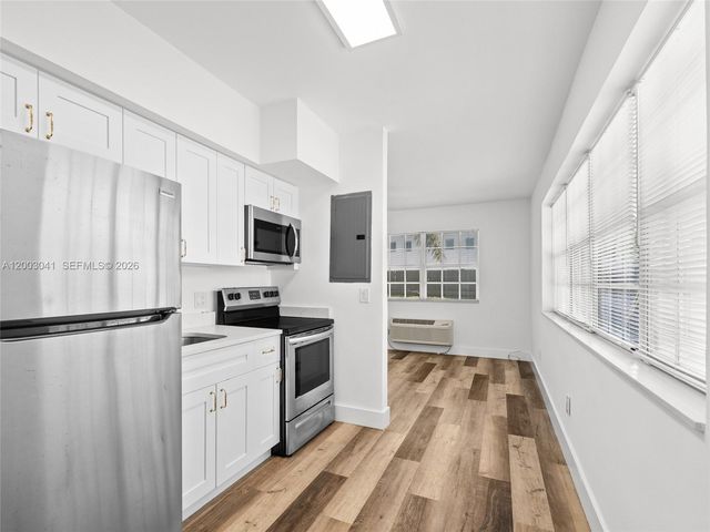 571 NE 67th St, Miami, FL 33138