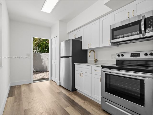 571 NE 67th St, Miami, FL 33138