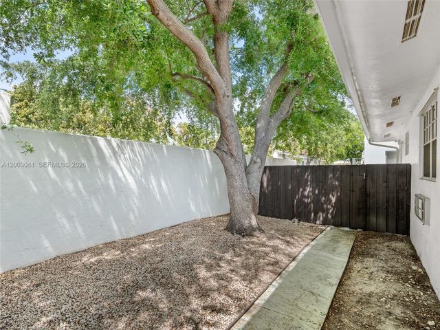 571 NE 67th St, Miami, FL 33138