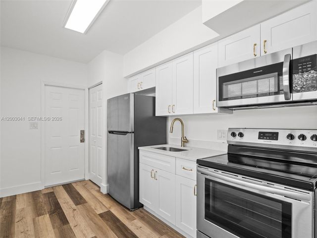 571 NE 67th St, Miami, FL 33138