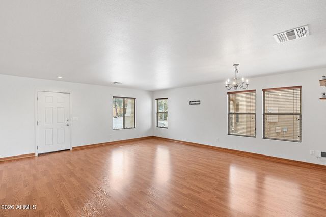 6430 W BARBARA Avenue, Glendale, AZ 85302