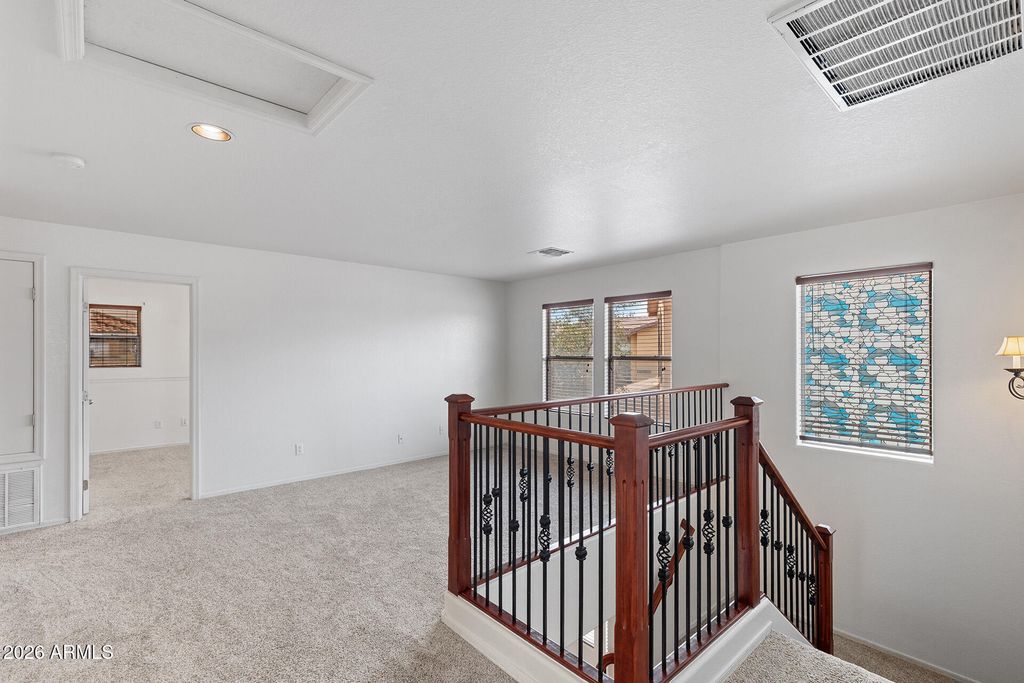 Image 27 of property listing at 6430 W BARBARA Avenue, Glendale, AZ 85302