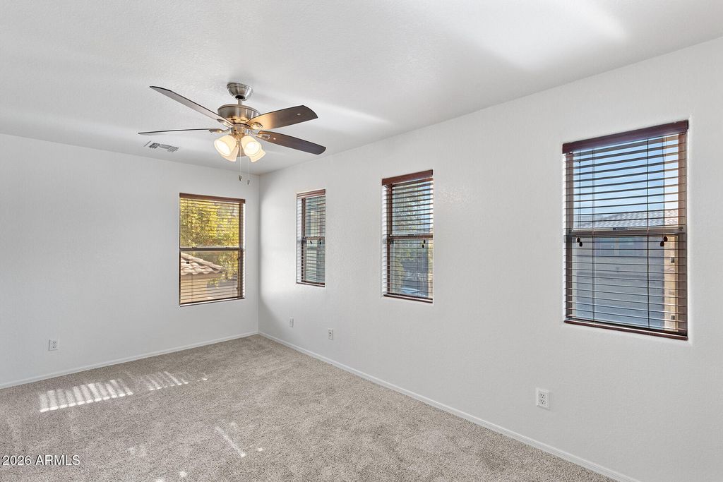 Image 33 of property listing at 6430 W BARBARA Avenue, Glendale, AZ 85302