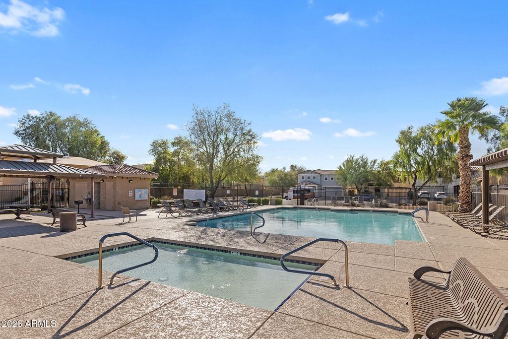 Image 53 of property listing at 6430 W BARBARA Avenue, Glendale, AZ 85302