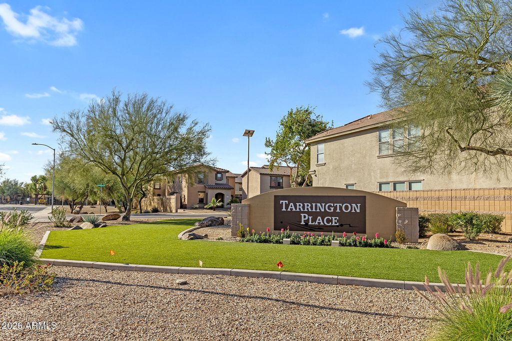 Image 56 of property listing at 6430 W BARBARA Avenue, Glendale, AZ 85302