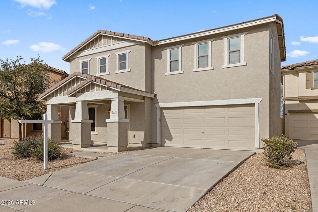 Image 8 of property listing at 6430 W BARBARA Avenue, Glendale, AZ 85302
